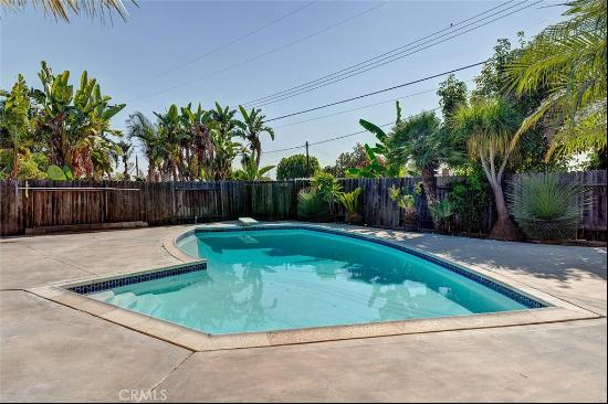 2086 N Mori Lane, Orange, CA, 92867, USA