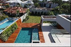 Contemporary-style mansion in Barra da Tijuca