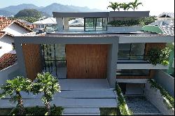 Contemporary-style mansion in Barra da Tijuca