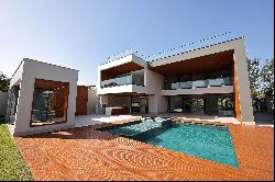 Contemporary-style mansion in Barra da Tijuca