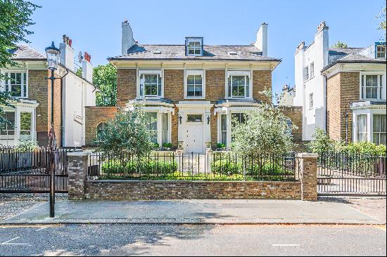 Imposing detached mansion in a highly desirable Holland Park address