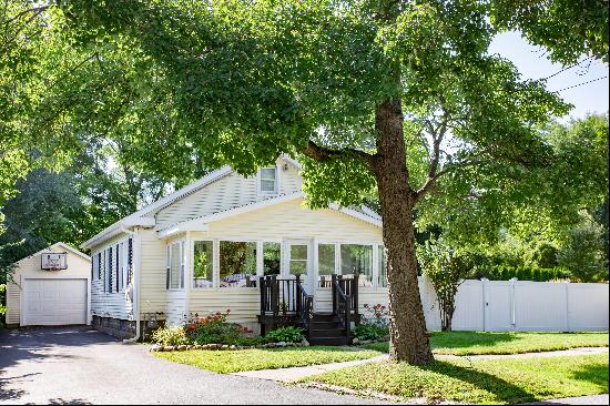 Saratoga Bungalow for Rent