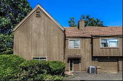 Charming Wolcott Home with Expansive Golf Course Views