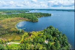 Idyllic Sparrow Lake Retreat