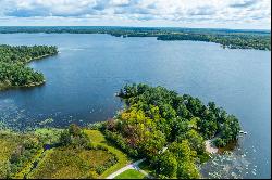 Idyllic Sparrow Lake Retreat