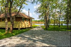 Idyllic Sparrow Lake Retreat