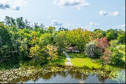 Idyllic Sparrow Lake Retreat