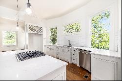 Charming Totally Renovated 1910 Cottage