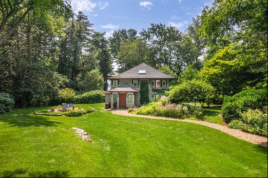 Peaceful Retreat on Mast Cove in Eliot