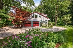 Peaceful Retreat on Mast Cove in Eliot