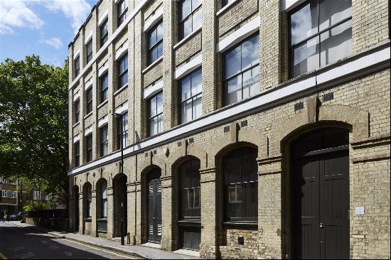 Dingley Place, London, EC1V 8BP