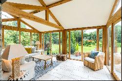 Gaunts Earthcott, Almondsbury, South Gloucestershire, BS32 4JR