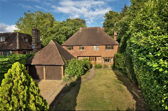 Clive Road, Esher, Surrey, KT10 8PS