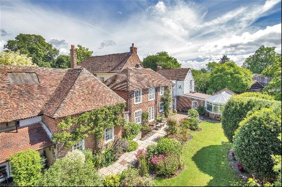 Birling Road, Ryarsh, West Malling, Kent, ME19 5LS