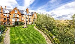 Holloway Drive, Virginia Water, Surrey, GU25 4SU