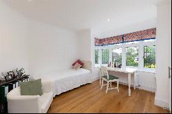 Brook Gardens, Kingston upon Thames, Surrey, KT2 7ET