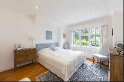 Brook Gardens, Kingston upon Thames, Surrey, KT2 7ET