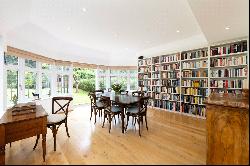 Brook Gardens, Kingston upon Thames, Surrey, KT2 7ET