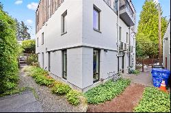 2705 SE ASH ST Portland, OR 97214