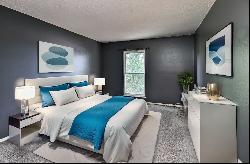 	 Welcome to your well-proportioned, move-in ready ground-level 1-bedroom, 1-ba