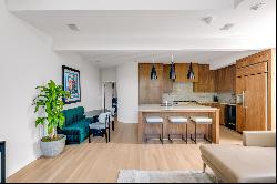 Beautifully Remodeled Corner Unit