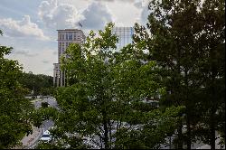 Exquisite Condo Nestled in the Heart of Atlanta's Vibrant Buckhead Neighborhood