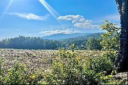 Nestled in the picturesque town of Peru, Vermont