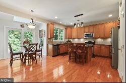 5 Lenmore Court, Princeton NJ 08540