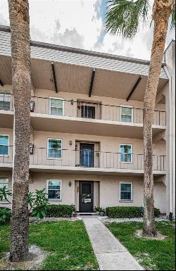 8693 Bardmoor Boulevard #202B, Seminole FL 33777