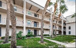 8693 Bardmoor Boulevard #202B, Seminole FL 33777