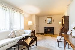 4702 W Oakwood Drive #3, McHenry IL 60050