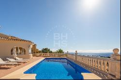 Mediterranean villa with fantastic sea views, exquisite blend of, Benitachell 03726