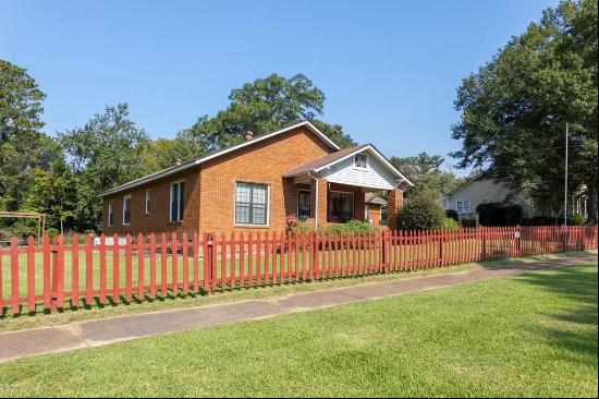 609 Jackson Ave, McComb MS 39648