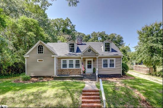 208 Brookside Road, Spartanburg SC 29301