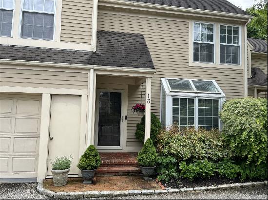 13 Darien Close #13, Darien CT 06820