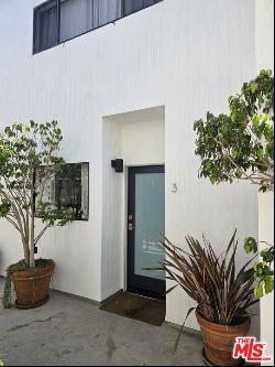 2500 Abbot Kinney Boulevard Unit 3, Venice CA 90291