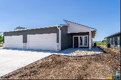 535 Oxford Ave, Harrisburg SD 57032