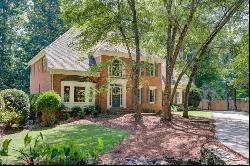 2815 Stoneglen Close, Roswell GA 30076