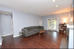 4631 S Ellis Avenue #2R, Chicago IL 60653