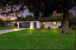 1047 Deer Hollow Way, Sarasota FL 34232