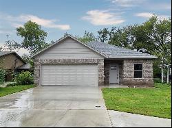 1008 S Alamo Street, Weatherford TX 76086