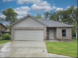 1008 S Alamo Street, Weatherford TX 76086