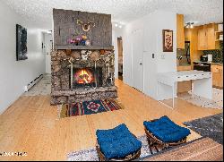 2448 Garmisch Dr Unit 8, Vail CO 81657