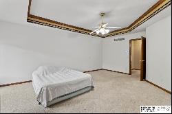 17132 R Circle, Omaha NE 68135