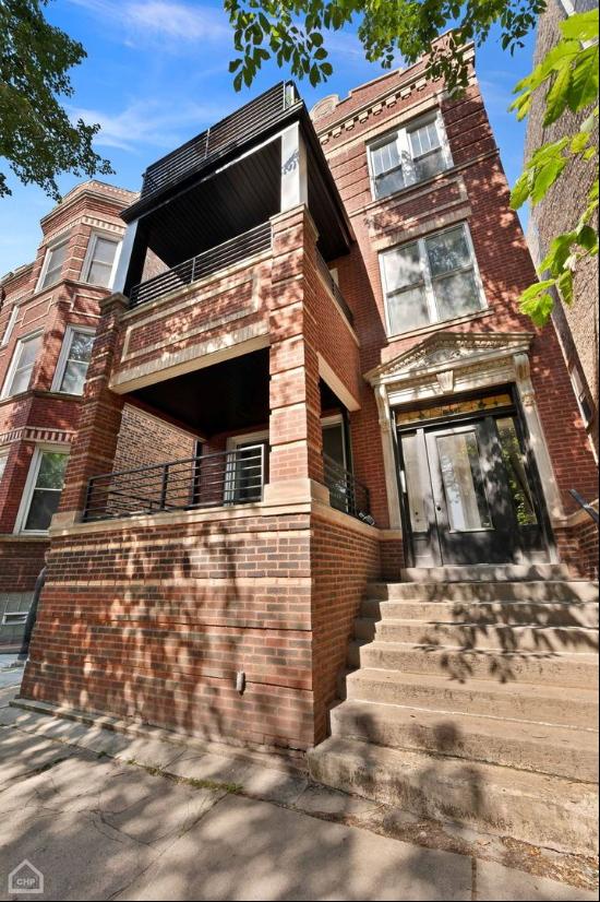 846 N Hoyne Avenue #2R, Chicago IL 60622