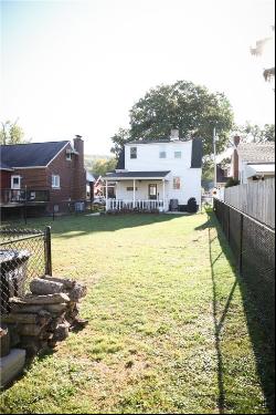 1224 Chestnut St, Connellsville PA 15425