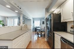 200 Lombard Street Unit 706, Philadelphia PA 19147