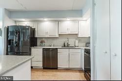 200 Lombard Street Unit 706, Philadelphia PA 19147