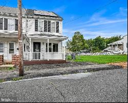 112 N Railroad Avenue, Frackville PA 17931