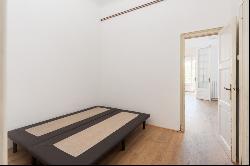 LARGE FLAT TO RENOVATE WITH LOTS OF LIGHT IN VALLCARCA, Barcelona 08001